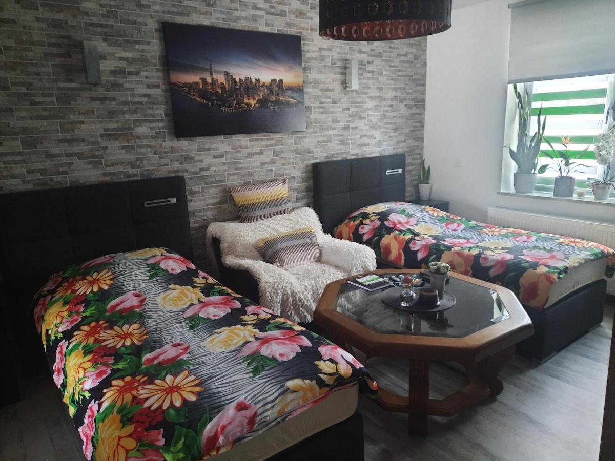 אוברהאוזן Joys Ferienwohnung מראה חיצוני תמונה
